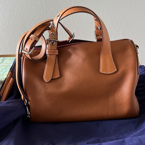 Likenew in original dust bag - Picture 3 of 8